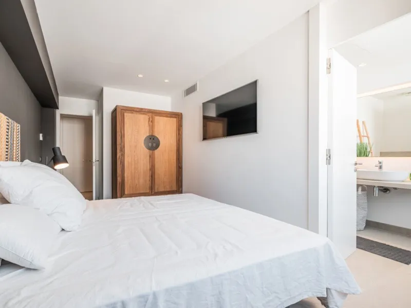 Luxury apartment on the seafront with panoramic views over Playa de Palma. - Playa de Palma - 3 Bedrooms, 125 m² — photo 12