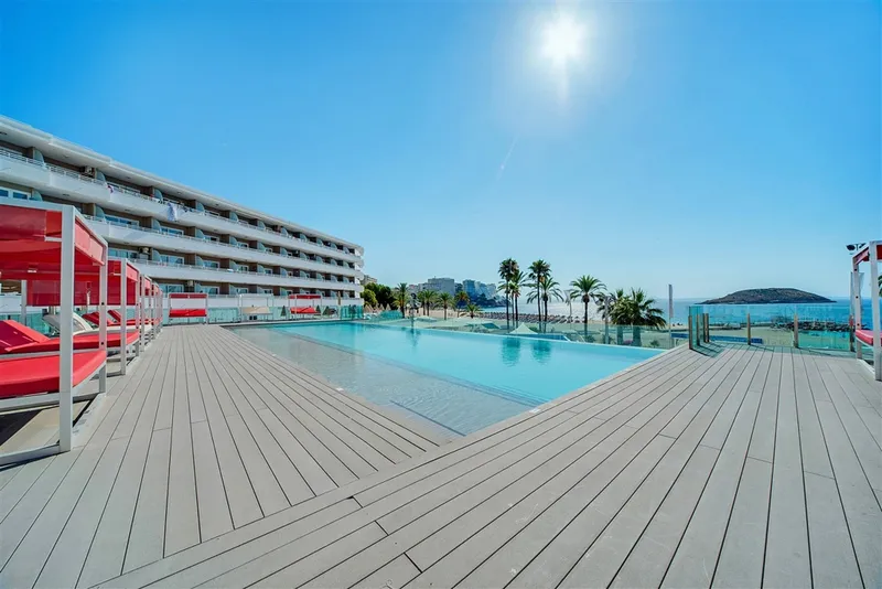 1st line sea view apartment in Mallorca Magaluff in Magaluf — photo 8