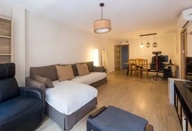 Three-bedroom flat with optional parking — photo 6