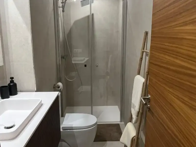 Newly built 55 m2 flat in Plaza de toros area, furnished with top qualities and equipped with everything needed to move in. — photo 12