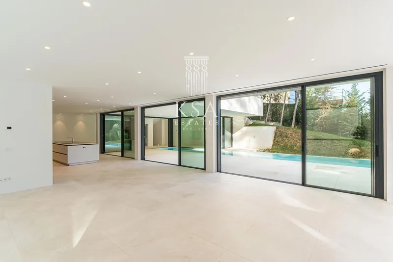 Villa — photo 10