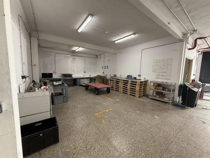 Industrial warehouse — photo 11