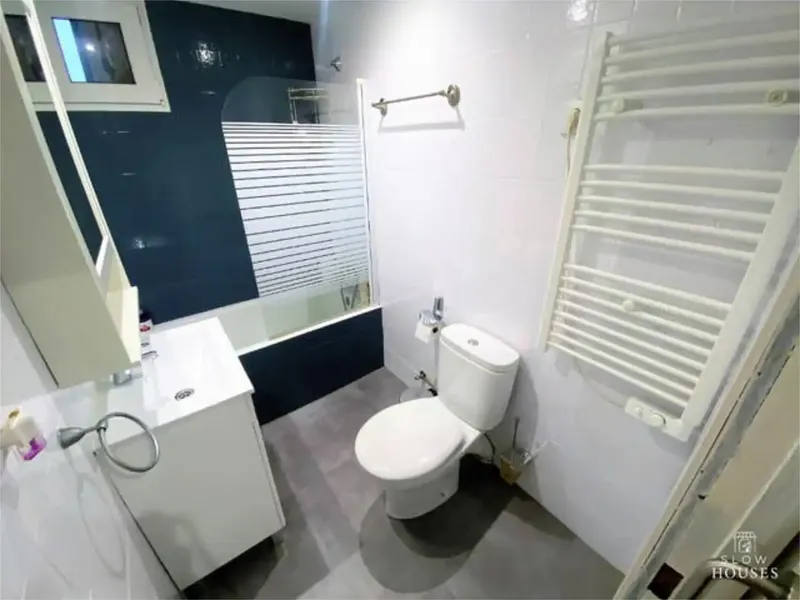 Esporles. Stone village house, renovated with great character, with a facade on a small and beautiful pedestrian stone street and another on a road with easy access for unloading. — photo 7