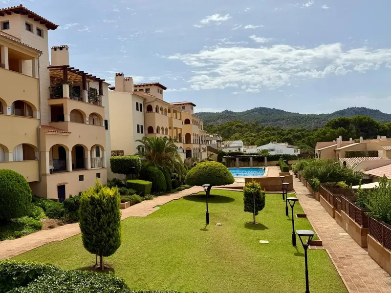 Located in a residential complex in Sant Elm, we find this cozy one-bedroom apartment with a large terrace and sea views. — photo 6