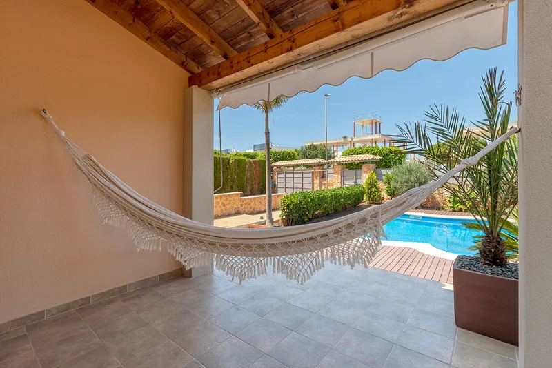 House in Puig de Ros - Inviting and low-maintenance outdoor area with pool — photo 2