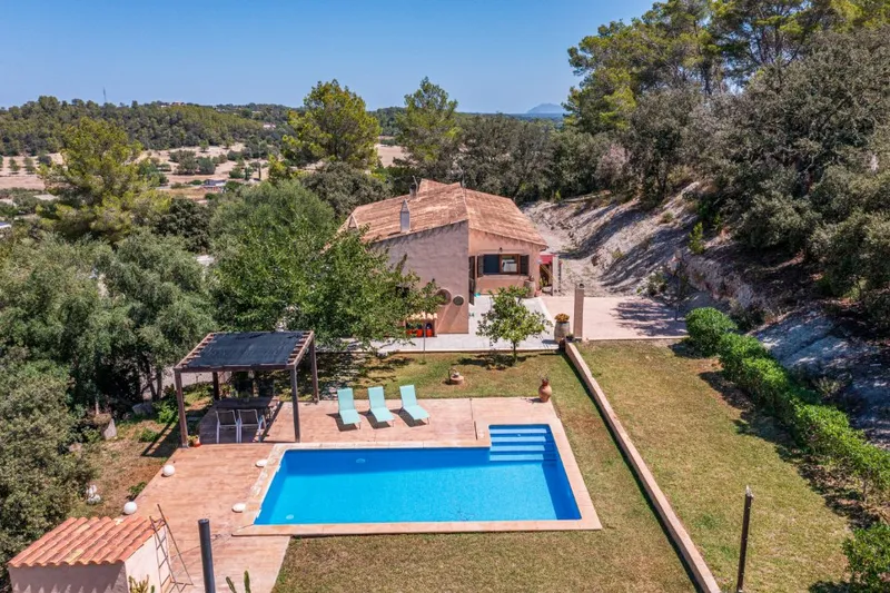 Sineu – Großzügige Finca auf Grundstück mit 16.830 m2 — photo 3