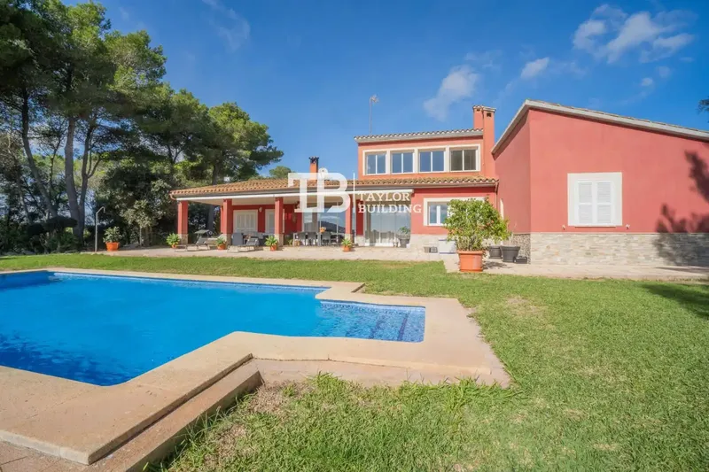 Taylor Building presents: impressive rustic finca with pool — photo 3