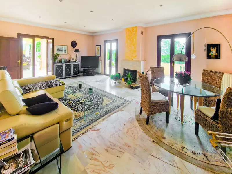 Detached chalet with exceptional potential — photo 10