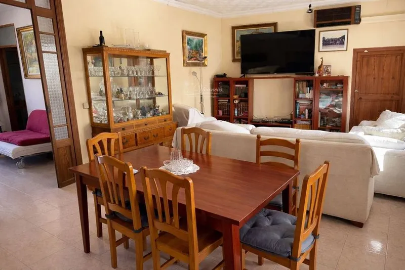 Flat / apartment in Calle d'Antoni Villalonga, Son Serra - La Vileta - Son Pereto, Palma de Mallorca — photo 1