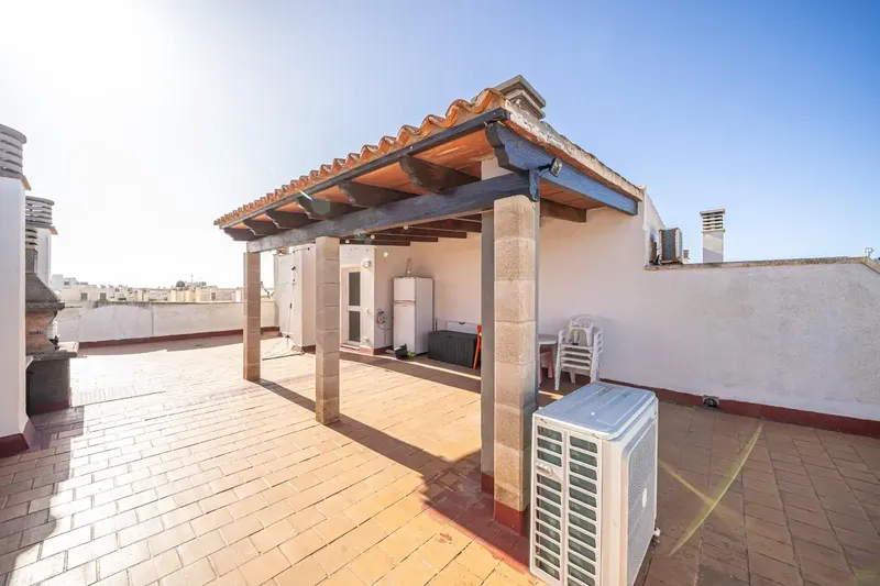 We exclusively present this penthouse in the sought-after area of Colonia de Sant Jordi. — photo 7