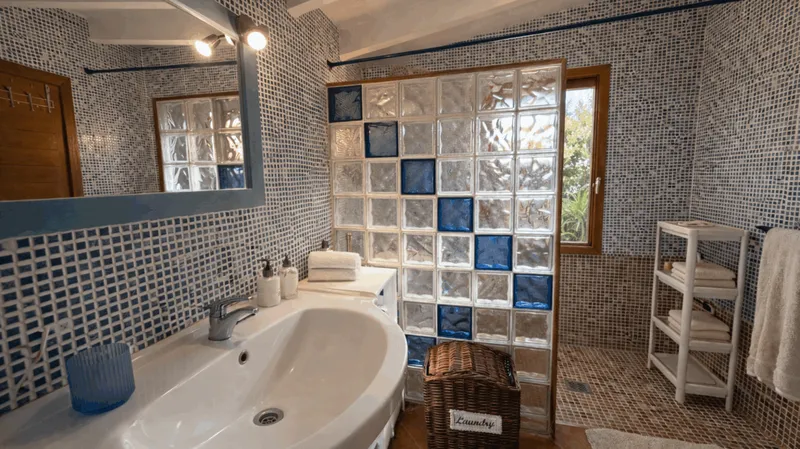 Authentic finca with potential and wonderful garden in a quiet location in Cala Llombards — photo 8