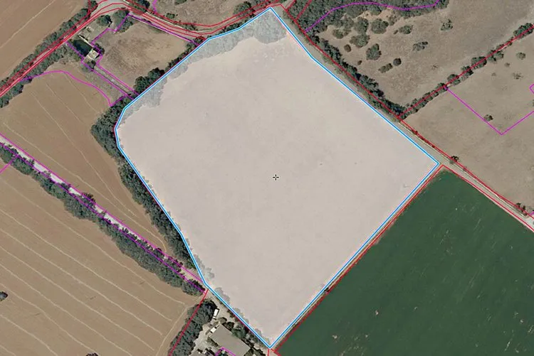 Campos, finca plot with project and electricity connection G02955 — photo 2