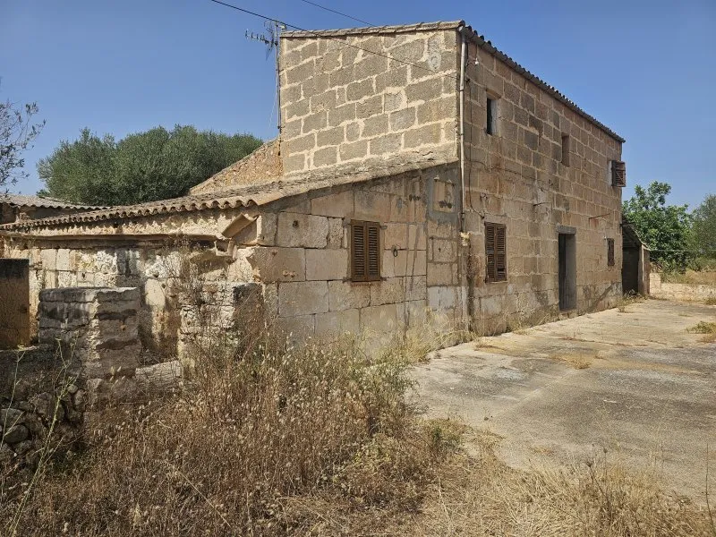 Finca, many outbuildings and land near Portocristo - Son Carrio — photo 2