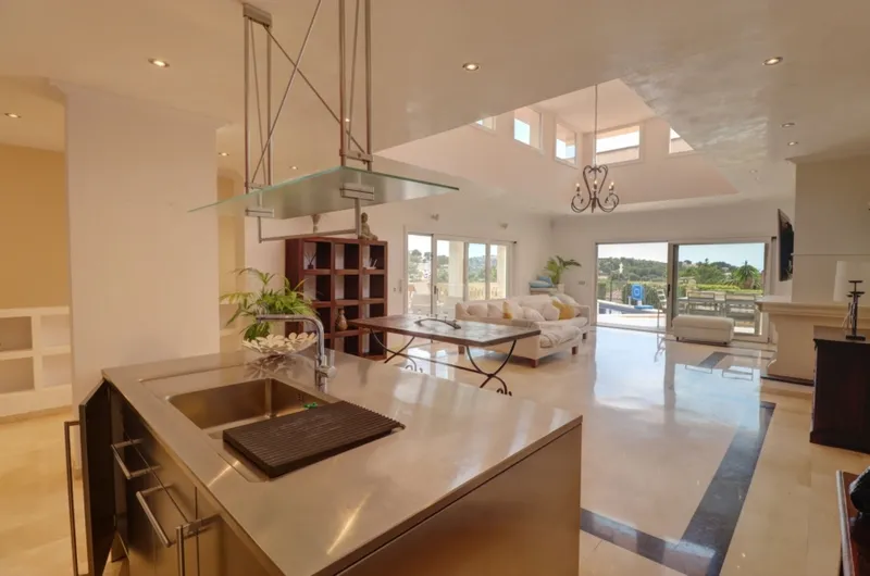 Mediterranean villa with sea views, pool and garden - Villa with large garden (15223) — photo 7