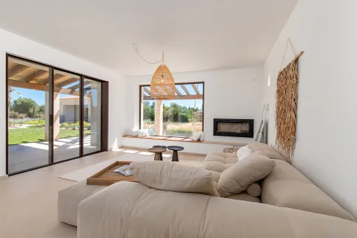 Cala Llombards, unique luxury finca with pool and breathtaking sea views in an exclusive location — photo 11