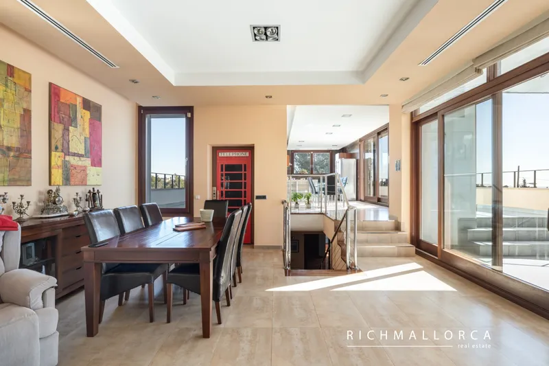 Modern villa with sea views in sought-after area — photo 9