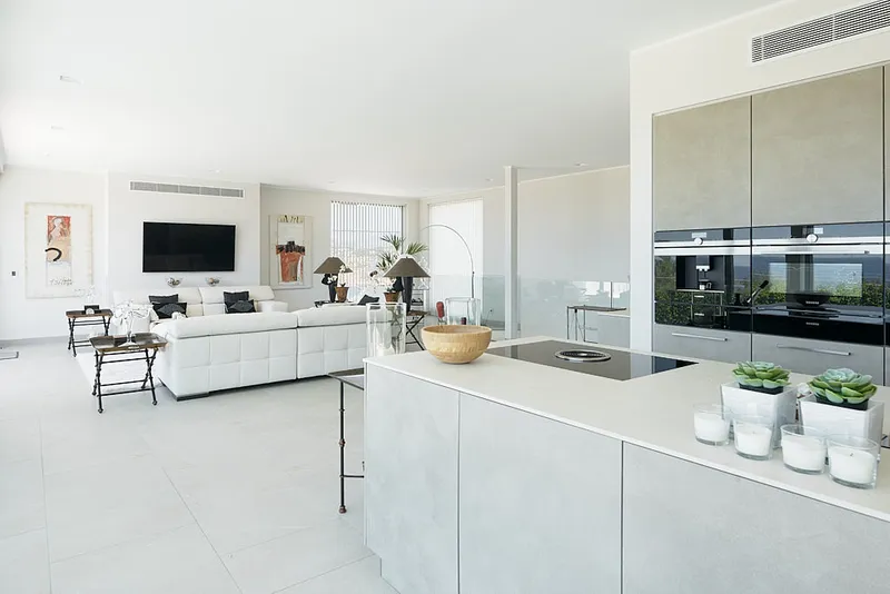 Exclusive: Modern villa above the Port Adriano marina with sea views - Marcel Remus Real Estate — photo 12