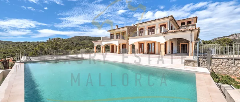 Large finca-style property in Camp de Mar on Mallorca with panoramic and sea views — photo 6