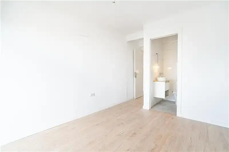 Palma. Colegios- Son Dameto. Apartment with views of the Bay with an area of approximately 95m² plus terrace of 8m2. The property consists of a — photo 9