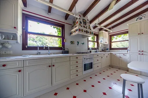 Pollensa, spacious chalet with bright rooms, dream views and 2 pools — photo 7