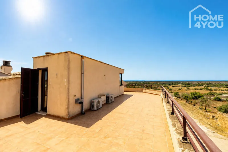 168m² terraced house with 4 rooms, patio & sea views for sale — photo 3
