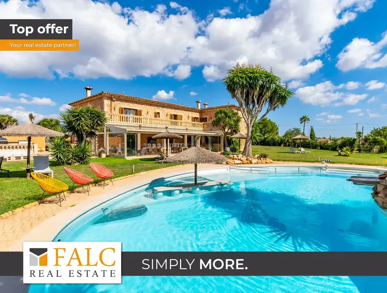 This beautiful Mallorcan-style finca in Llucmajor offers magnificent mountain views, lots of privacy and is located in a quiet — photo 1