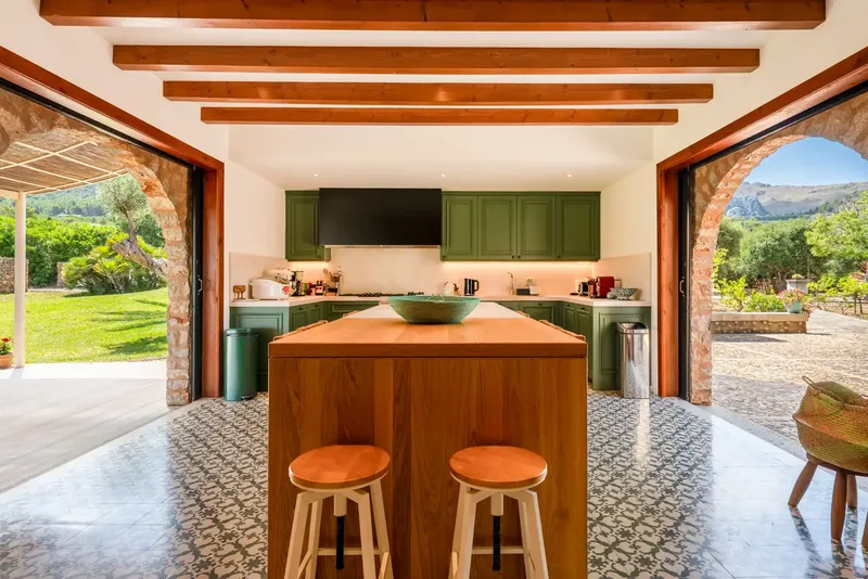 Impressive estate in Colònia de Sant Pere offering total privacy with magnificent sea and mountain views — photo 11