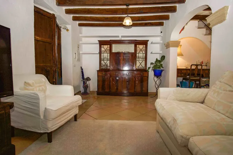 The Soul's Refuge in Pollença: Where Tradition Embraces Modern Comfort — photo 2
