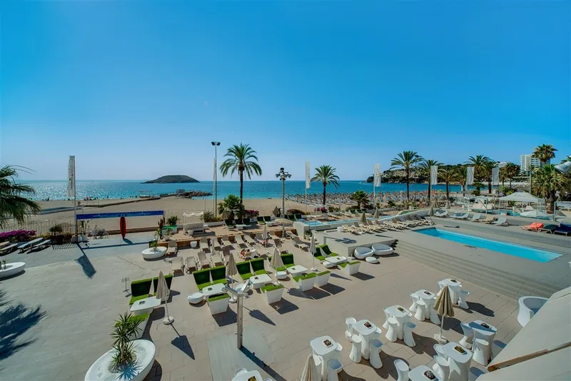 1st line sea view apartment in Mallorca Magaluff in Magaluf — photo 10