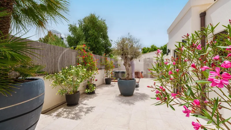 Casa Blanca – Modern and Renovated Townhouse in Son Armadams, Palma de Mallorca — photo 4