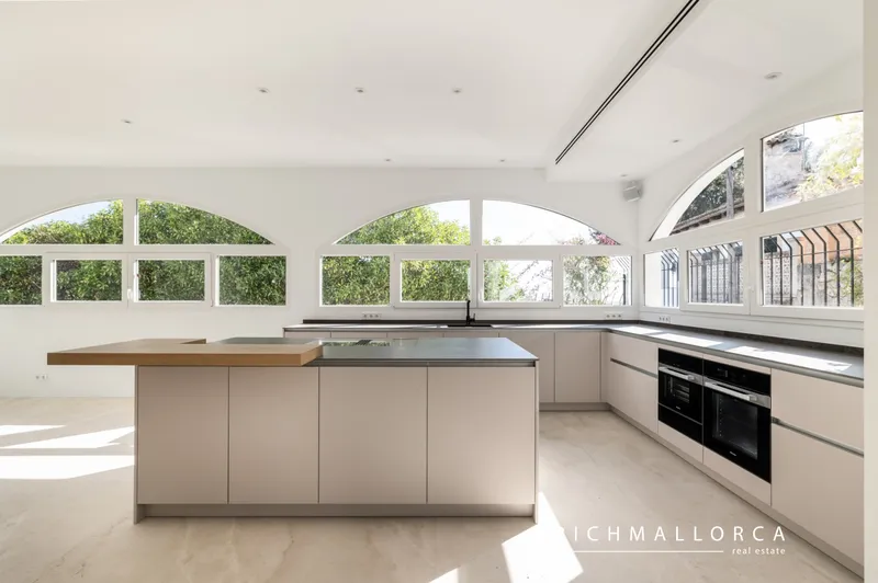 Restored villa with spectacular views — photo 8