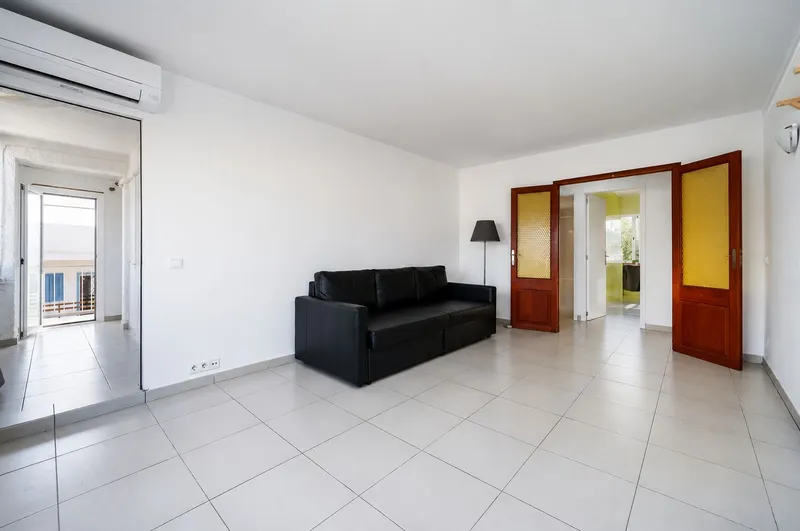 Flat with terrace and sea views to update — photo 7