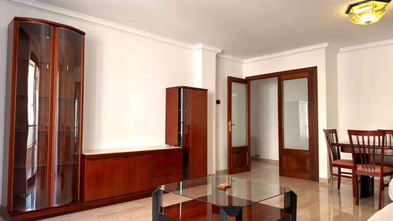 Apartment for rent in Palma de Mallorca, Arch. Luis Salvador area — photo 9