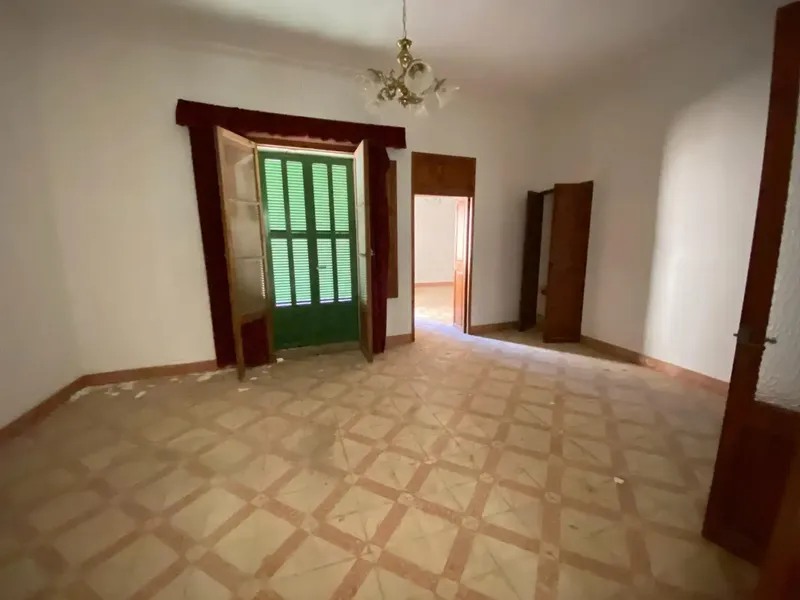Unique opportunity! Large house with multiple possibilities in the center of Sa Pobla — photo 12