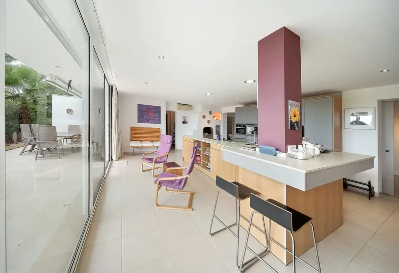 Spacious villa in Costa de los Pinos located in an exclusive residential area on the second line to the sea. On a plot of 2,220 m2 — photo 10