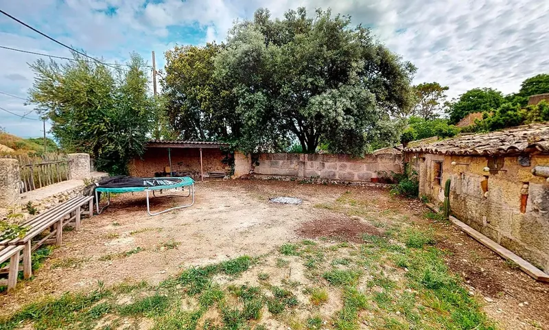 Large traditional house to renovate in Ses Alqueries — photo 11