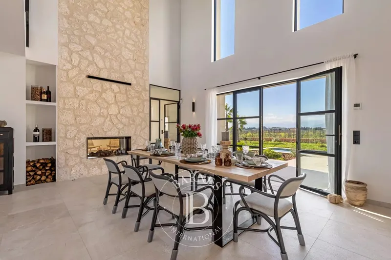 Contemporary Countryside Finca with Vineyard Views Near Sencelles — photo 5