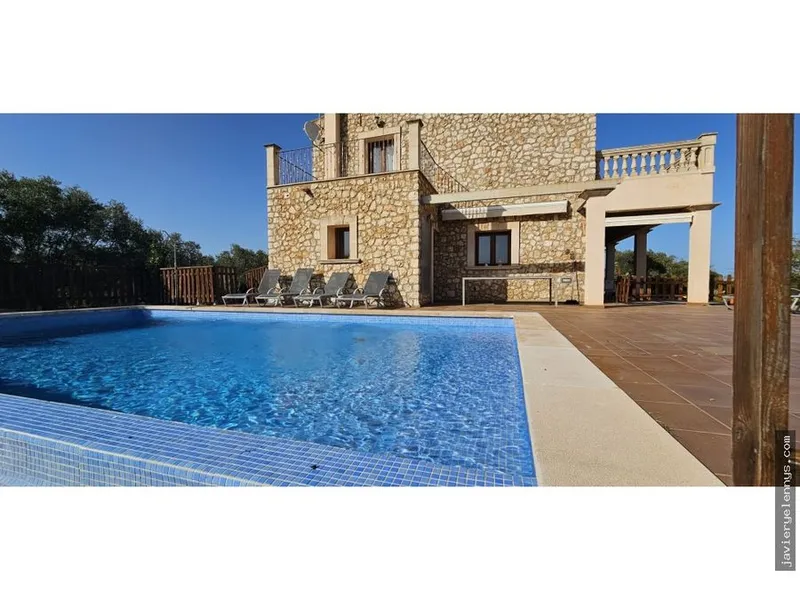 Rental of independent house or chalet in Ronda del Matí — photo 1