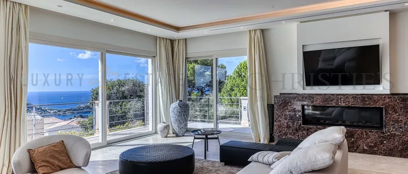 Modern Mediterranean villa in Port Andratx with panoramic sea views — photo 2