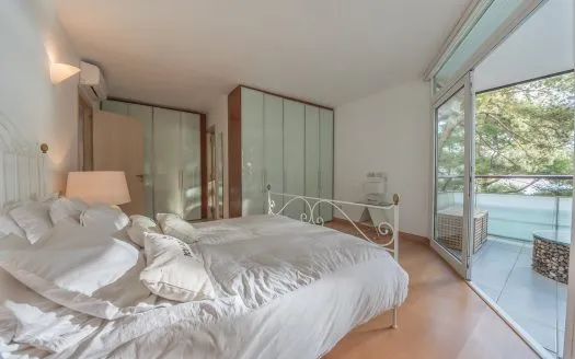 Beautiful modern apartment first line to the sea in the luxury Complex in Illetes – For Rent — photo 1