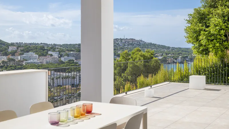 Modern villa with pool and sea views in a quiet area of Santa Ponsa — photo 6