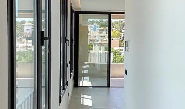 Penthouse apartment with large terrace and pool and views to the Bellver castle in Son Armadams — photo 12