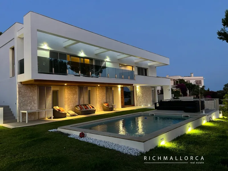 Modern villa for sale in Cala Vinyes — photo 6