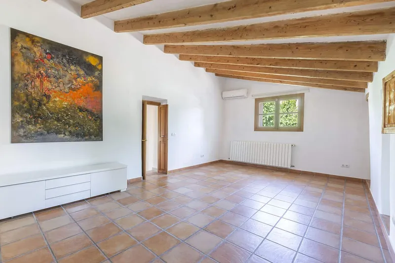 Majestic villa with pool and garden near Palma for rent — photo 11