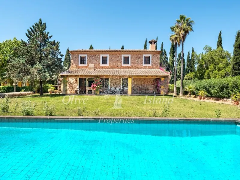 Cottage in Santa Maria del Camí, Province of Balearic Islands — photo 1