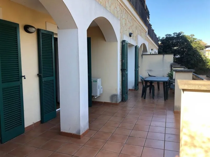 Nice apartment with large terrace, parking space and lift — photo 4