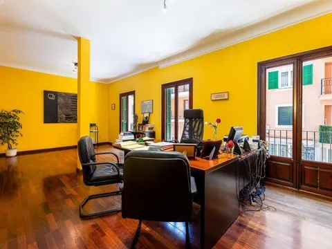 Flat / apartment for sale in Calle de Berenguer de Tornamira — photo 3