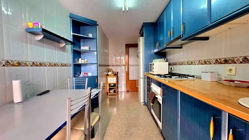City apartment with 3 bedrooms in a good peripheral location — photo 1