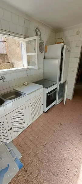 Beautiful and spacious village house in Arta, in need of renovation, privileged and central area, plot 133 m2. The house has 330 — photo 11