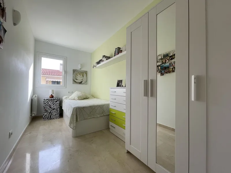 Apartment with elevator and parking — photo 2